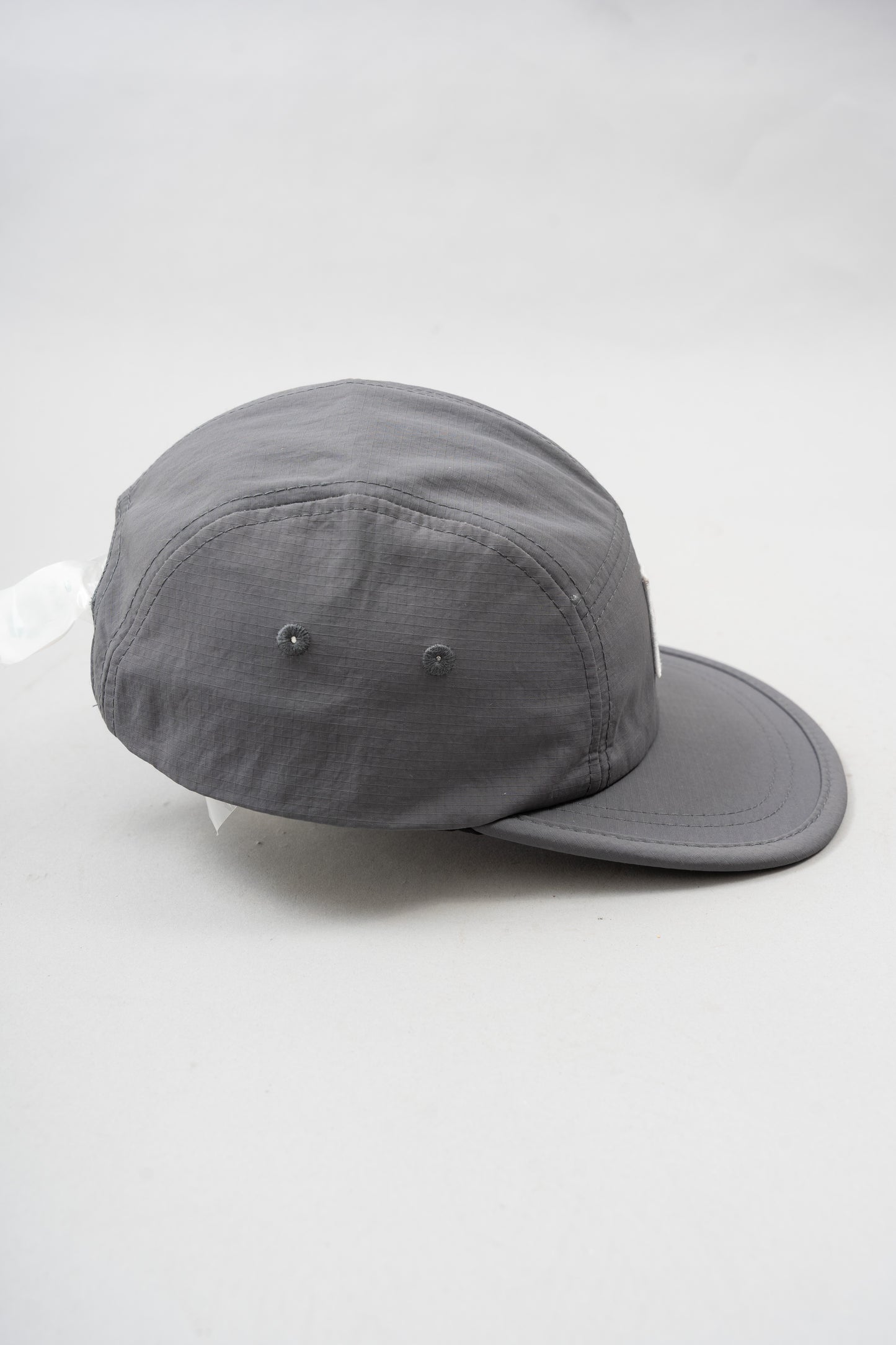 Gorra 5 Paneles Gris