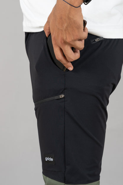 Pantalones Hiking Negros con Verde Caballero
