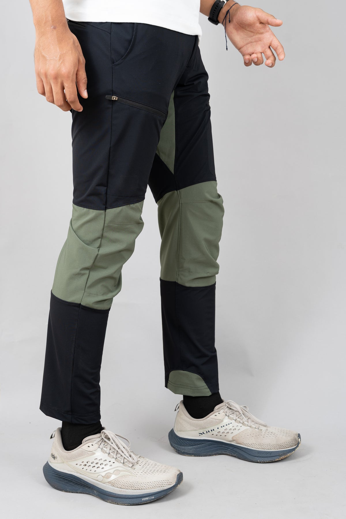 Pantalones Hiking Negros con Verde Caballero