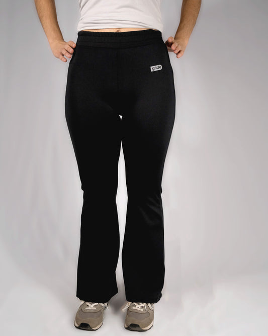 Pants deportivos acampanados Negro