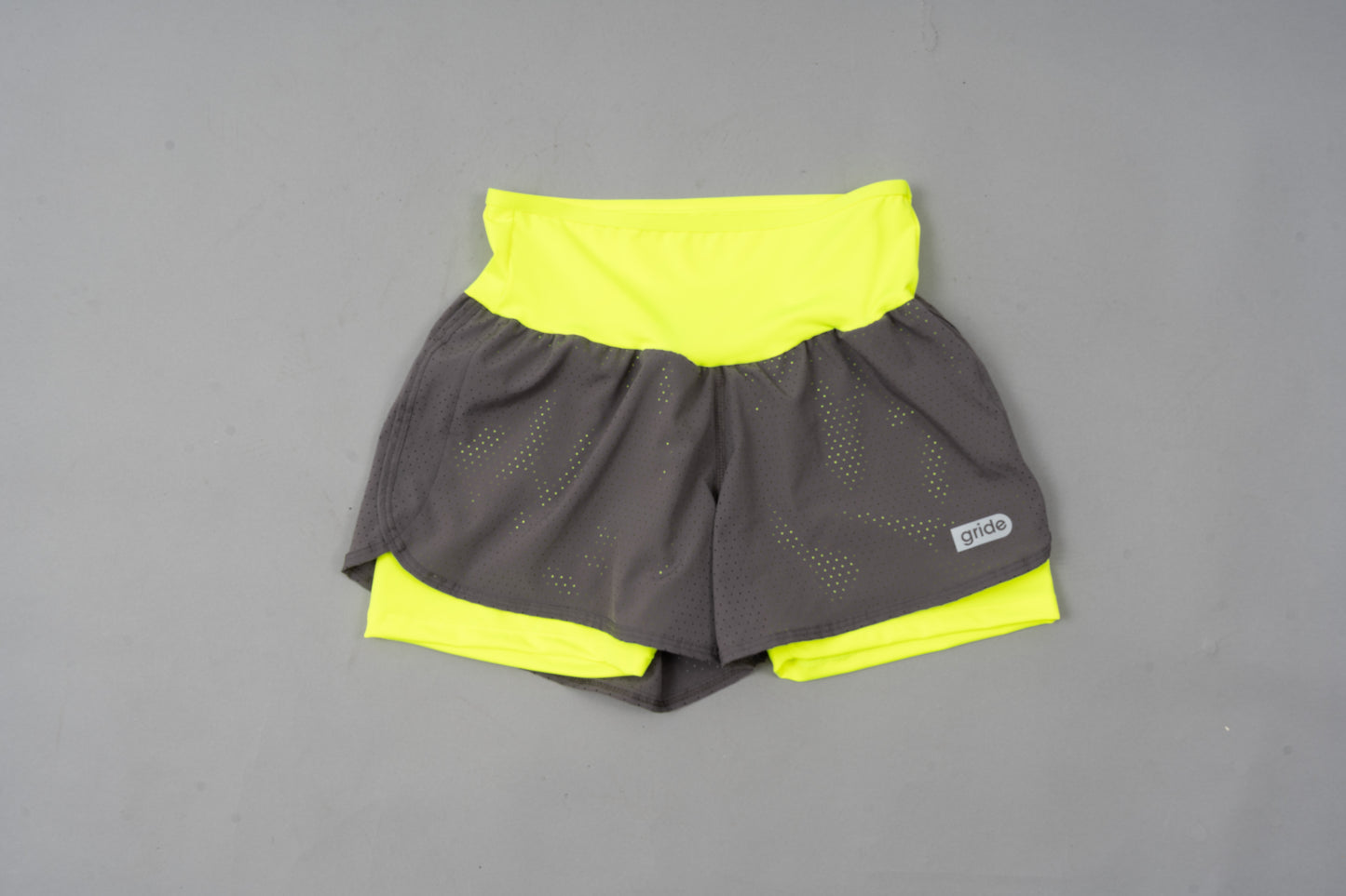 Short/licra Gris Amarillo
