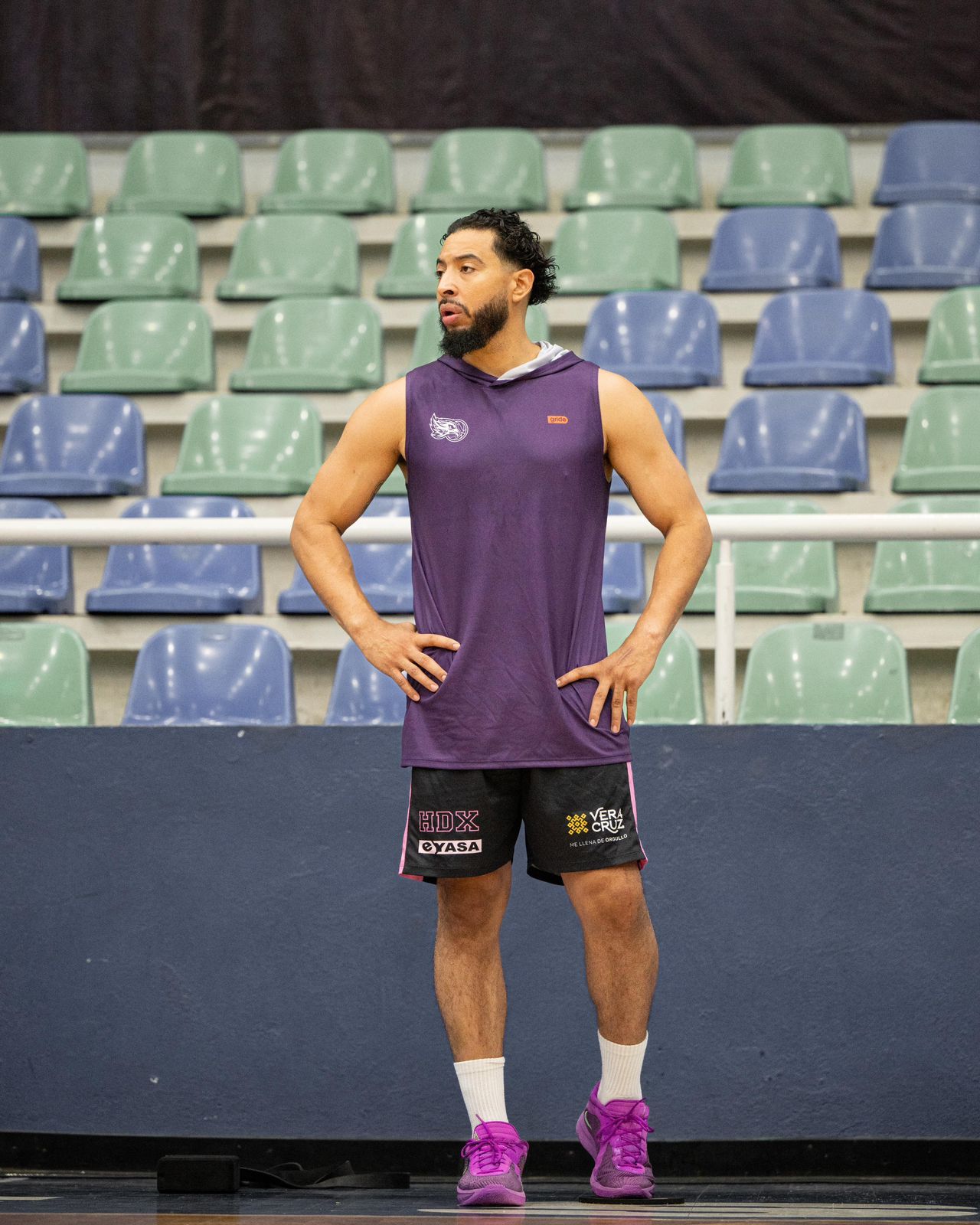 Halcones Playera Sisada con gorro